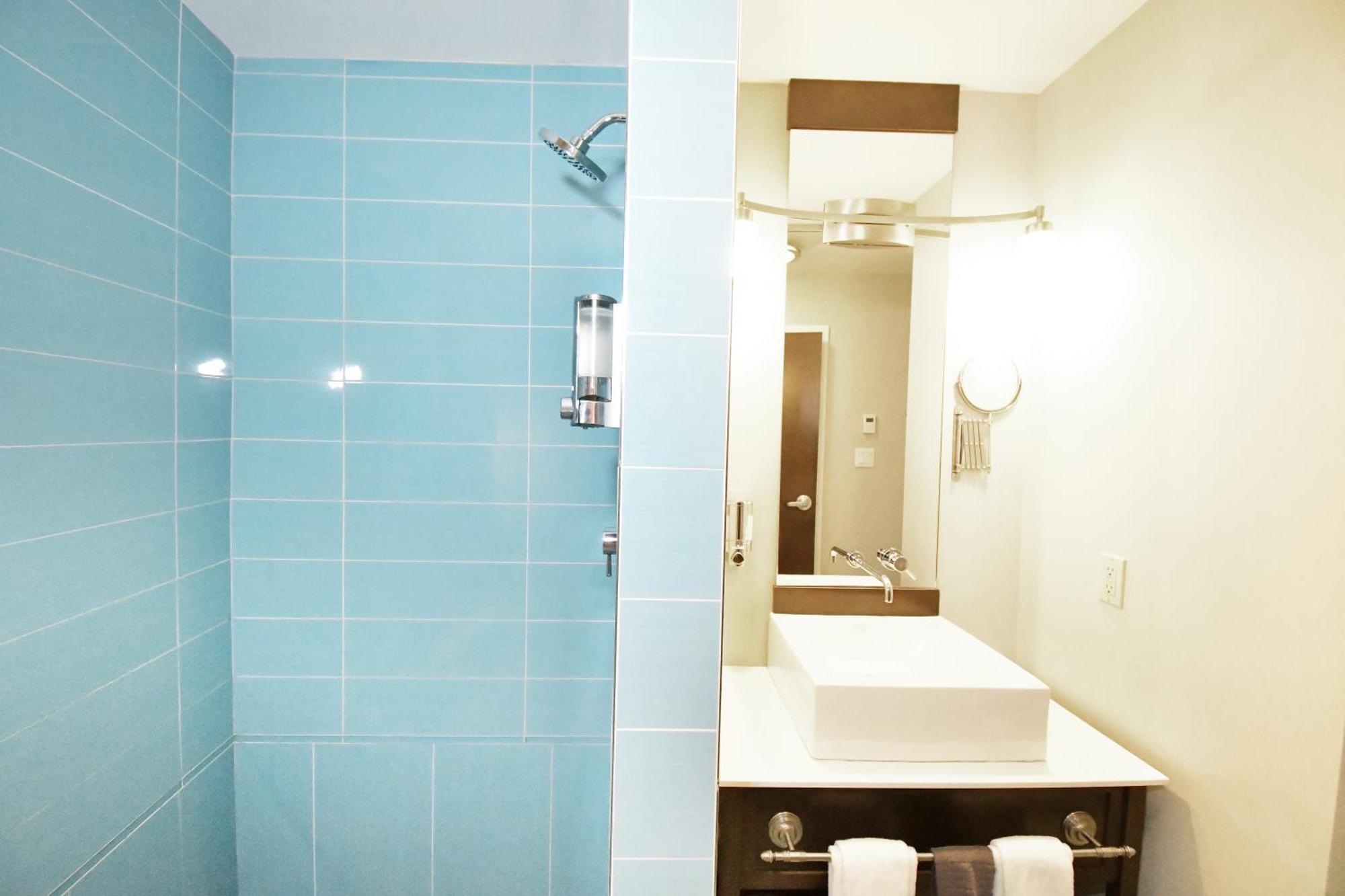 St James Gate By Bower Boutique Hotels Moncton Room photo